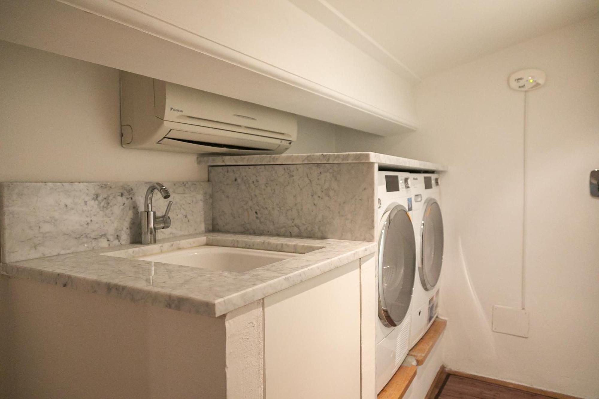 Ferienwohnung Borgo Tegolaio Terrace Florenz Exterior foto